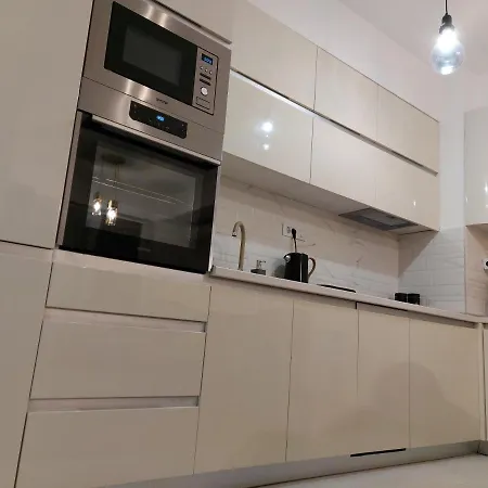 Luxury Iva Ii Apartment